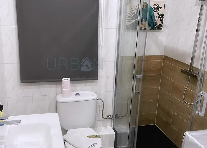 Vivienda Turistica Urbana En Santuchu, Comoda, Funcional Y Con Parking Μπιλμπάο