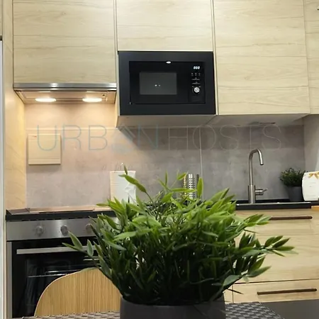 Apartamento Vivienda Turística Urbana En Santuchu, Cómoda, Funcional Y Con Parking